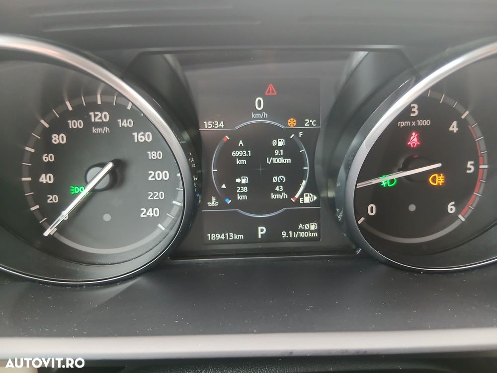 Land Rover Discovery 2.0 L SD4 HSE - 9