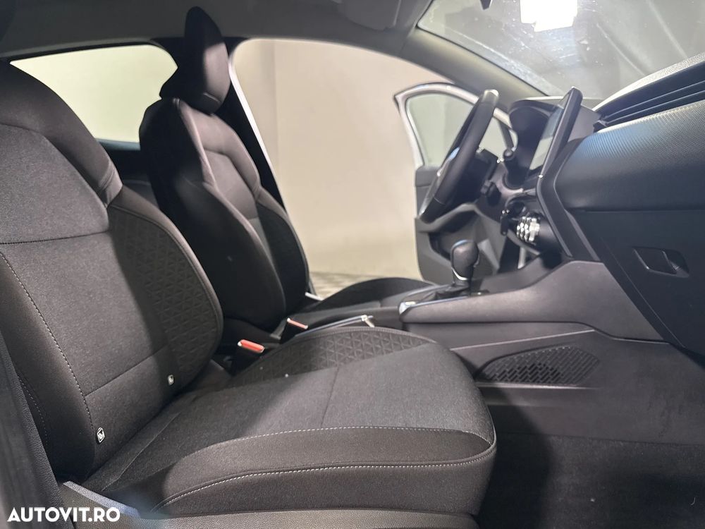 Renault Clio - 11
