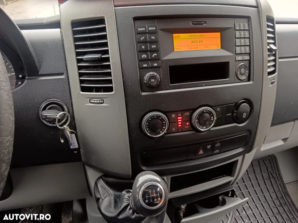 Mercedes-Benz Sprinter - 20