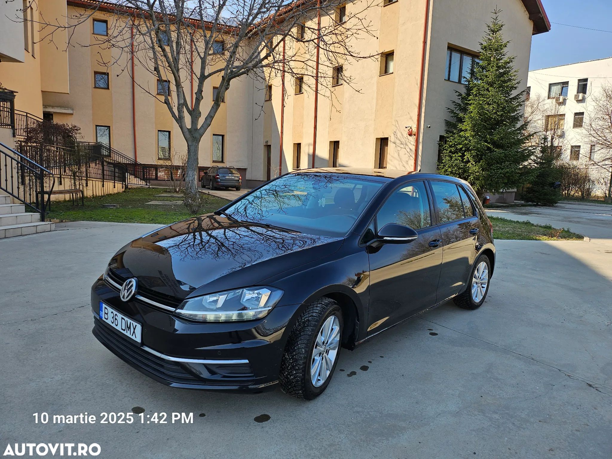 Volkswagen Golf 1.6 TDI Comfortline - 1