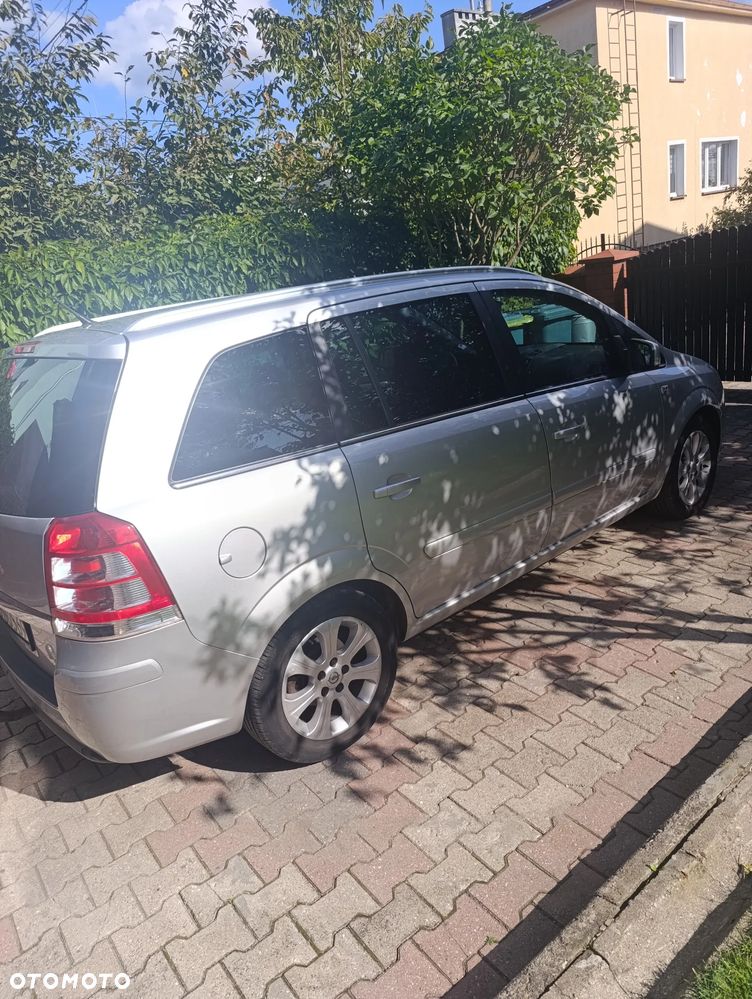 Opel Zafira 1.8 - 4