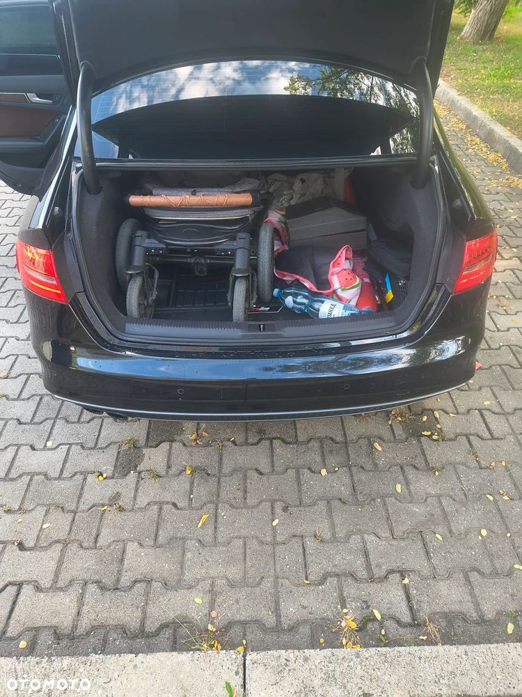 Audi A4 Limousine - 4