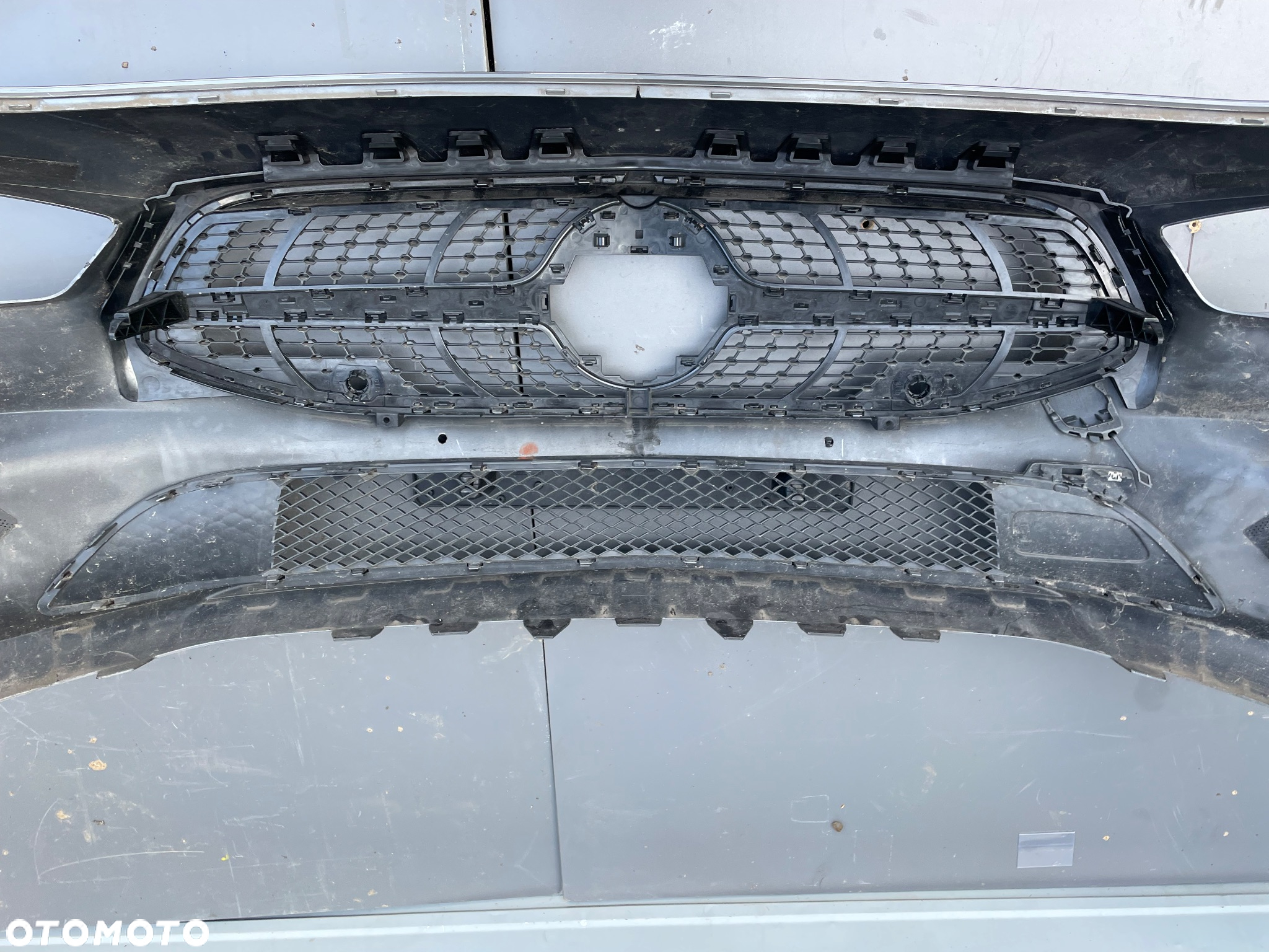 ZDERZAK  GRILL MERCEDES CLA W118  KRATKI 18- - 8