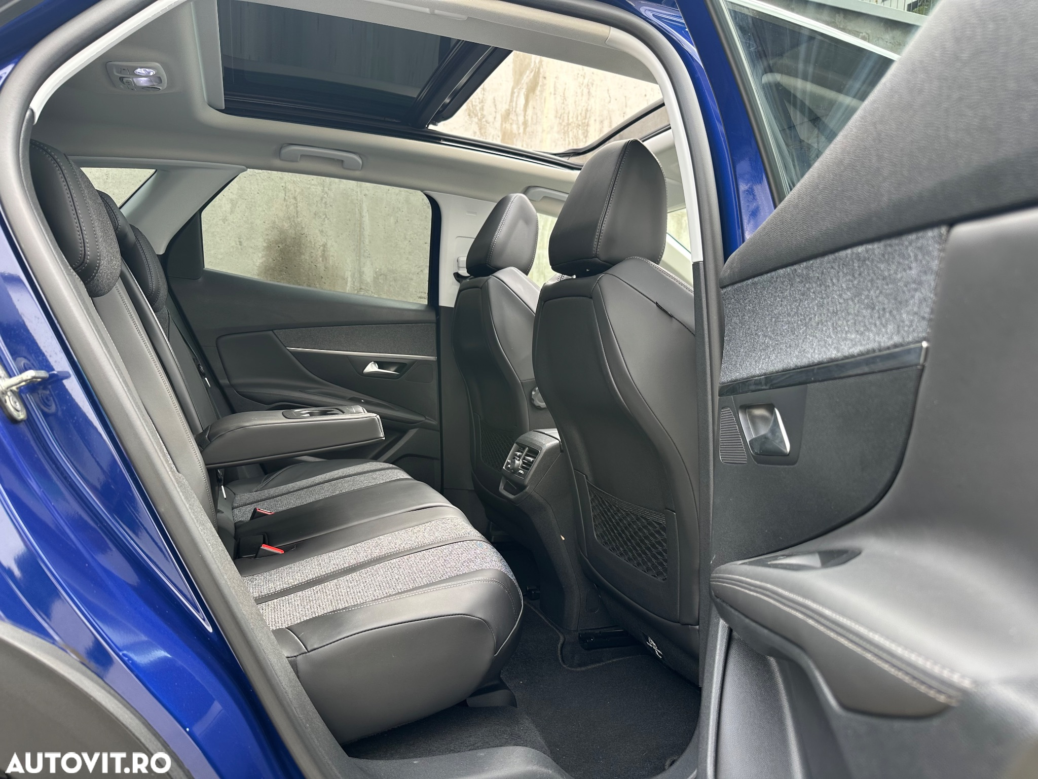 Peugeot 3008 PureTech 130 Stop & Start GPF EAT8 Allure - 31