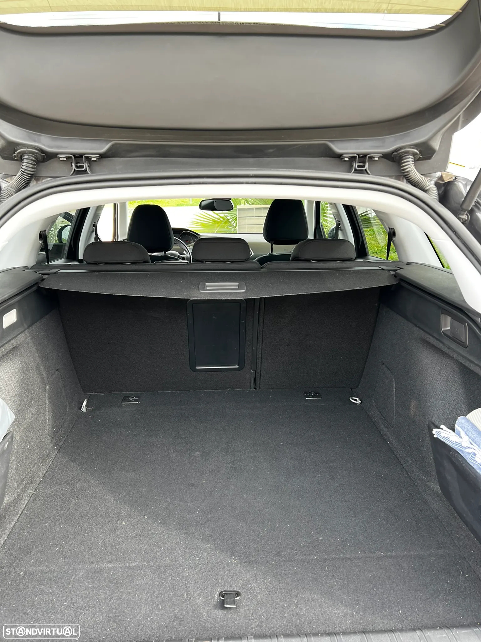 Peugeot 308 SW 1.5 BlueHDi Style - 32