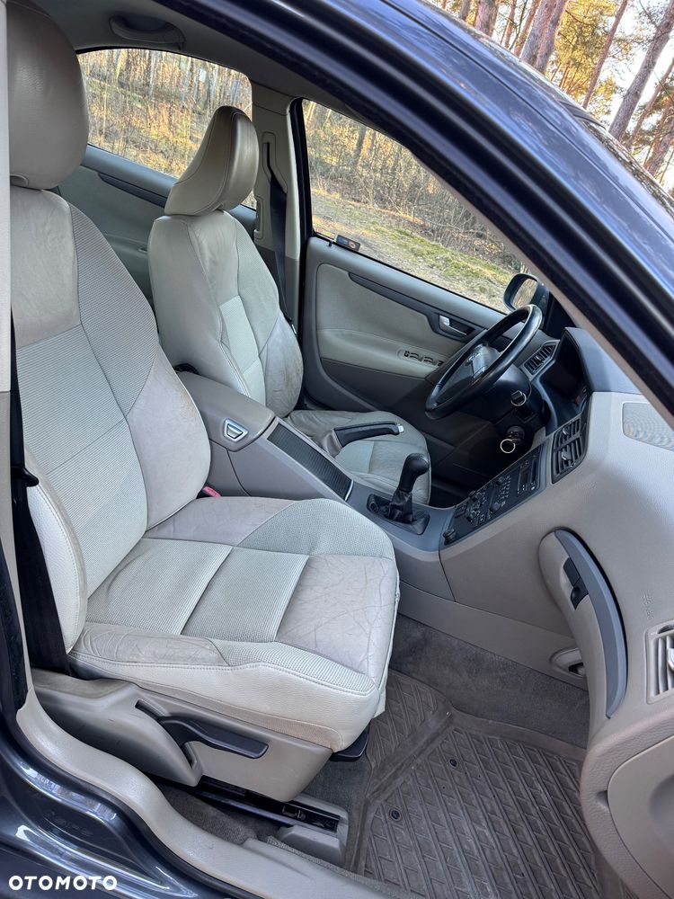 Volvo S60 2.4D Momentum - 17