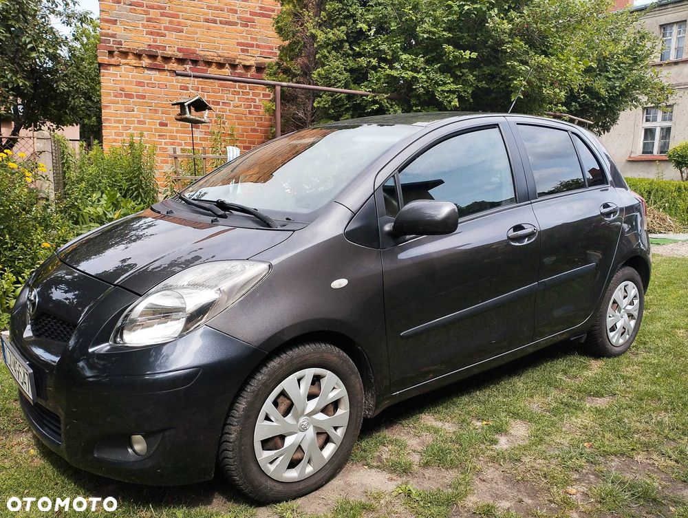 Toyota Yaris - 1
