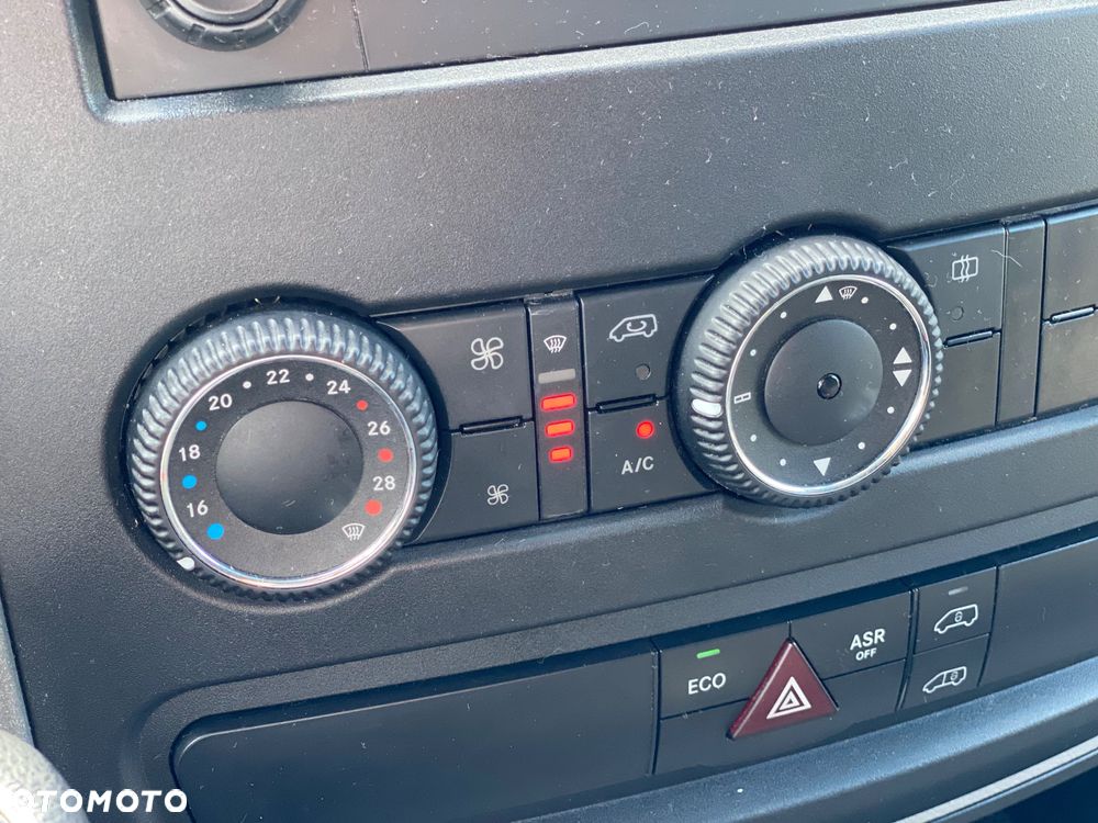 Mercedes-Benz Sprinter - 21