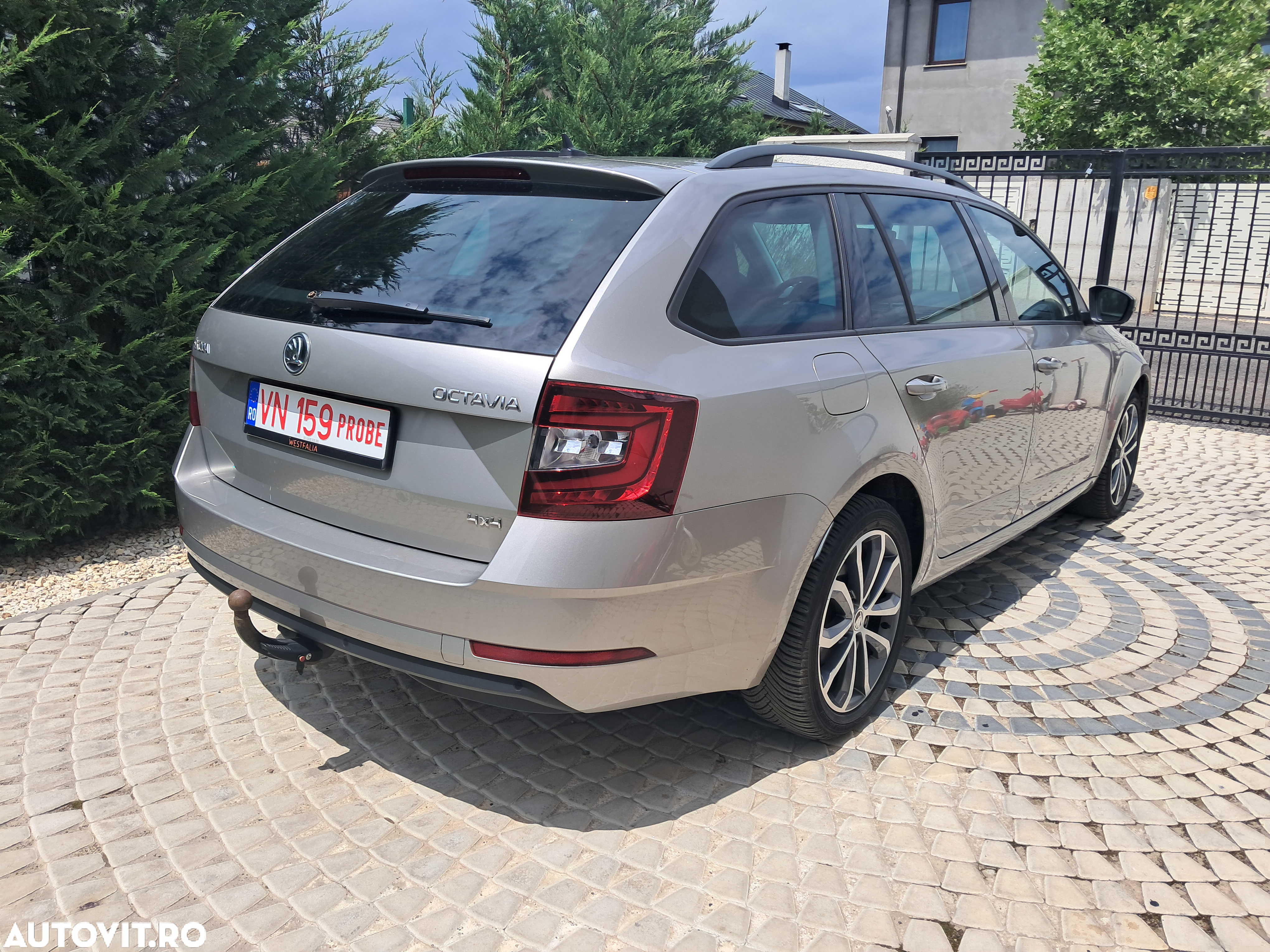 Skoda Octavia Combi 2.0 TDI Drive - 4