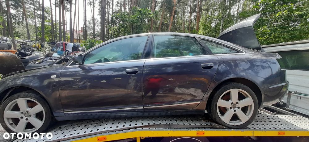AUDI A6 C6 Zderzak tył sedan Drzwi   tył lewy Klapa tył sedan Kolor LZ7Q - 1