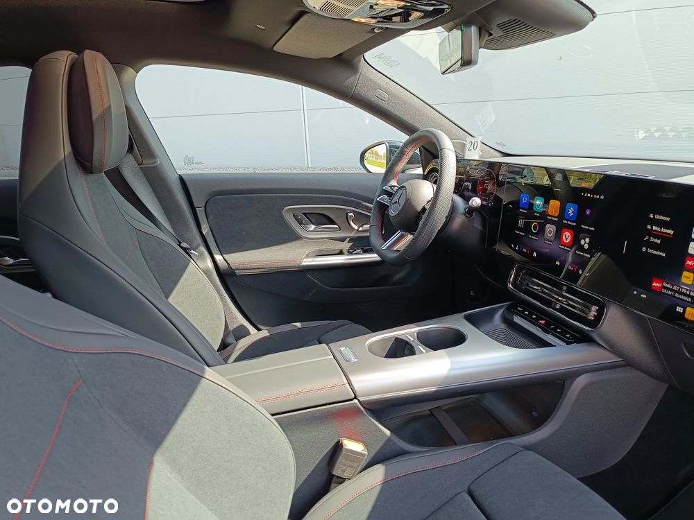 Mercedes-Benz CLA 200 mHEV 4-Matic 8G-DCT - 5