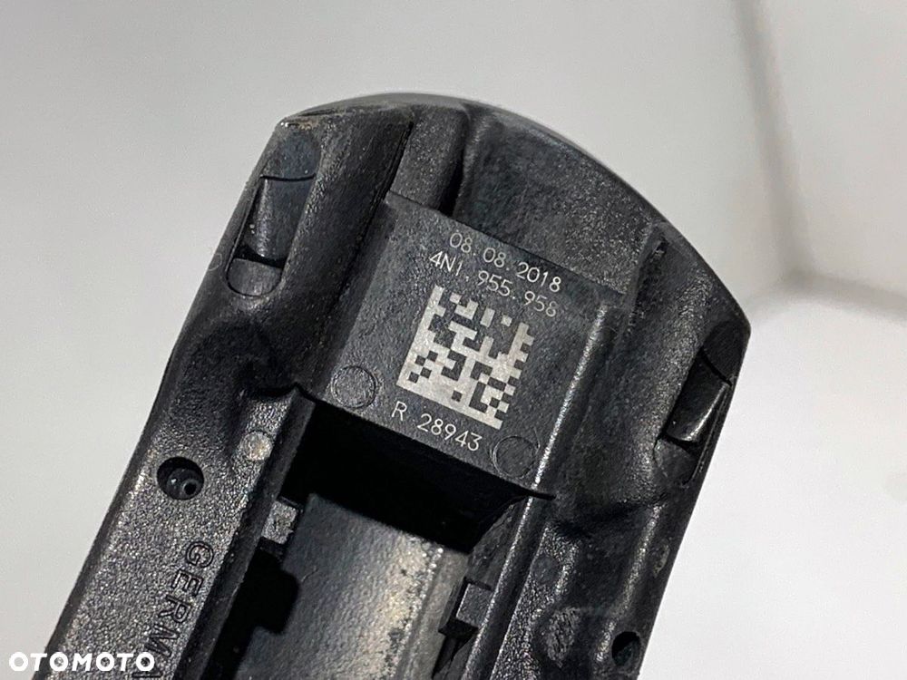 RAMIĘ WYCIERACZKI KOMPLET PRZÓD DYSZE SPRYSKIWACZY  AUDI A8 D5 (4N2, 4N8) 2017 - 2022 50 TDI Mild - 9