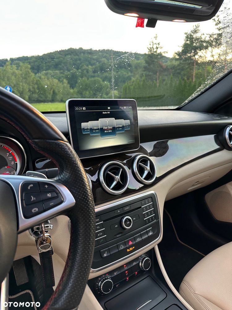 Mercedes-Benz CLA 250 4-Matic Sport - 12