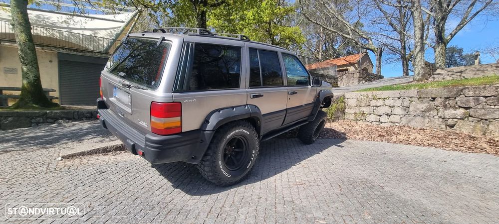 Jeep Grand Cherokee - 2