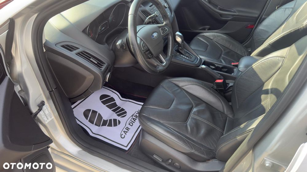 Ford Focus - 12
