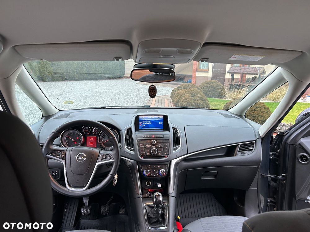 Opel Zafira - 32