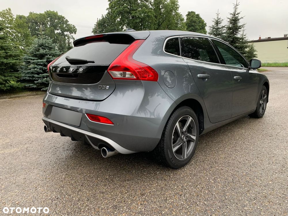 Volvo V40 D3 Drive-E R-Design Momentum - 3