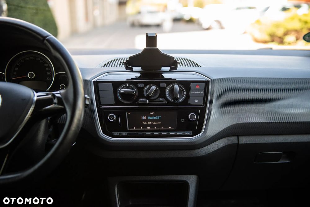 Volkswagen up! 1.0 street - 29