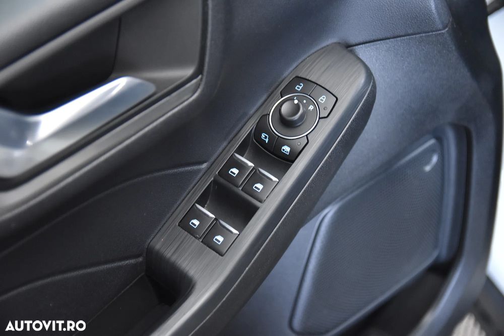 Ford Kuga - 15
