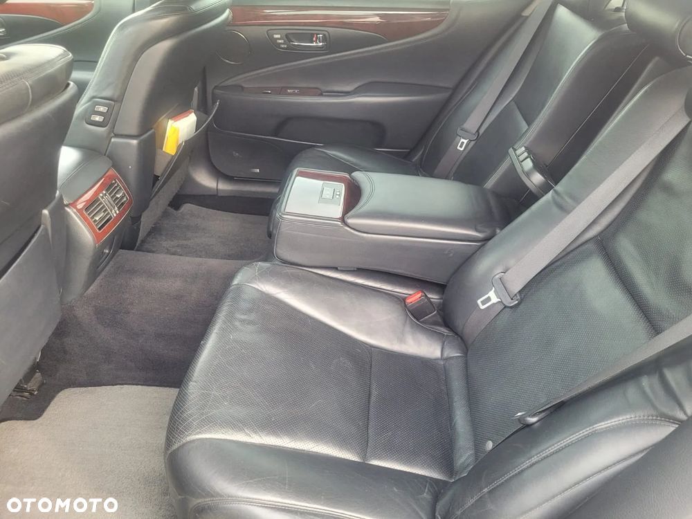 Lexus LS 460 Elegance - 38