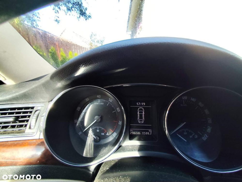 Skoda Superb 1.8 TSI Comfort DSG - 10