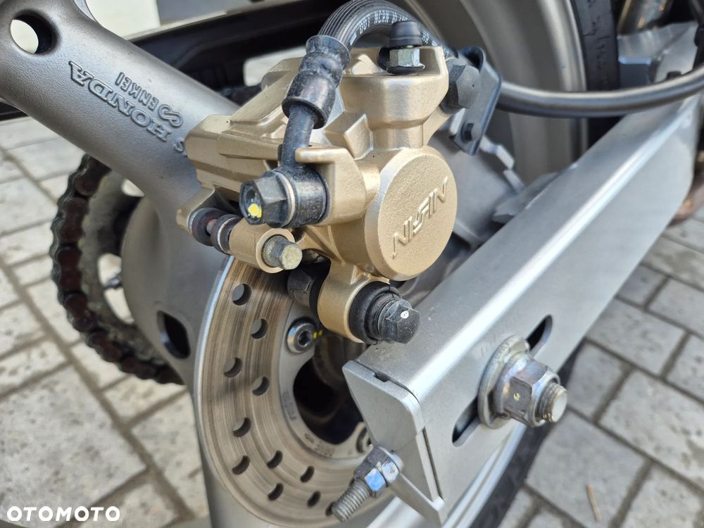 Honda Hornet - 20