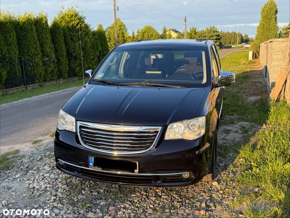 Chrysler Town & Country 3.6 Limited - 24