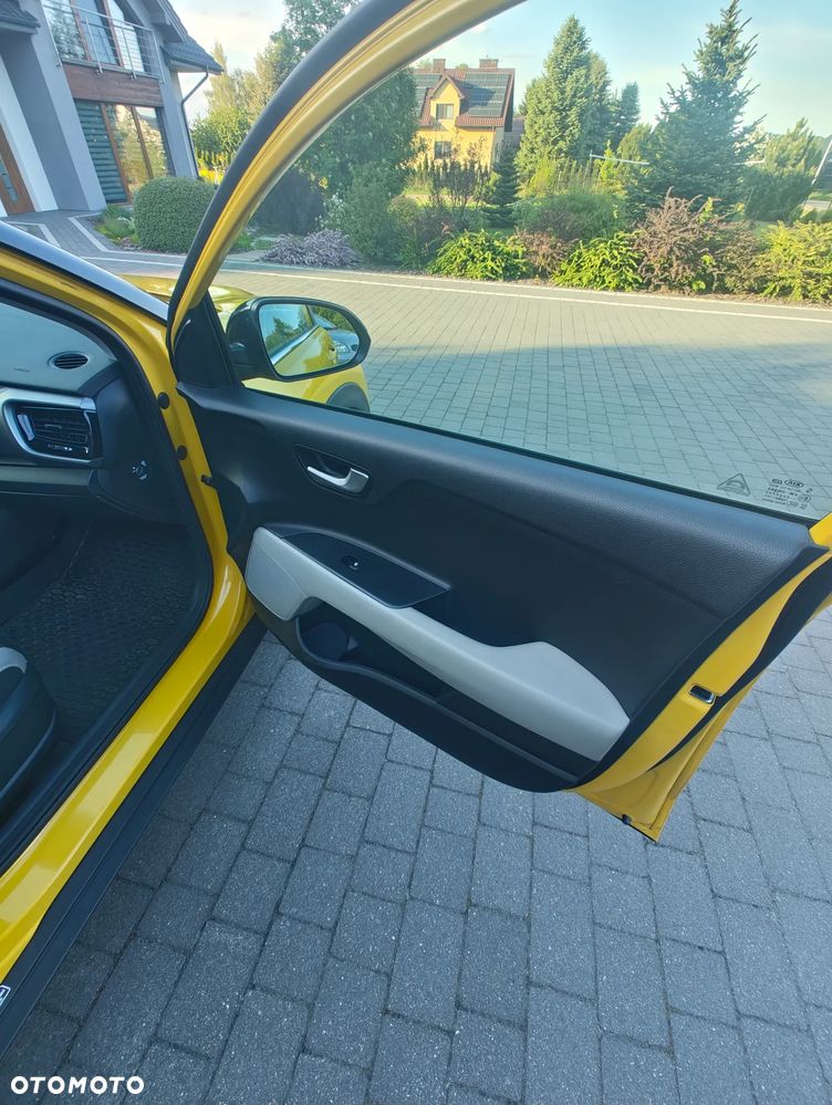 Kia Stonic 1.4 L - 10