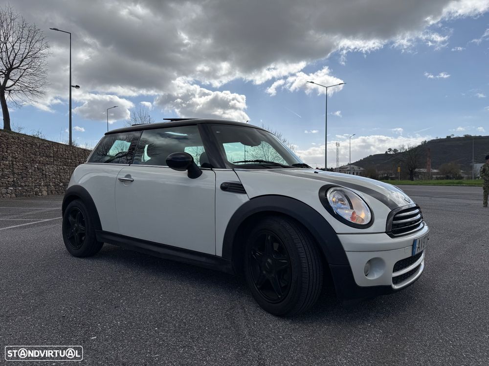 MINI 3 Portas Cooper D - 10