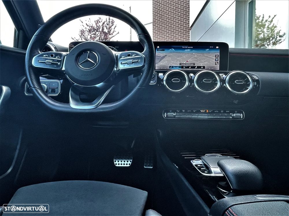 Mercedes-Benz A 180 AMG Line - 22