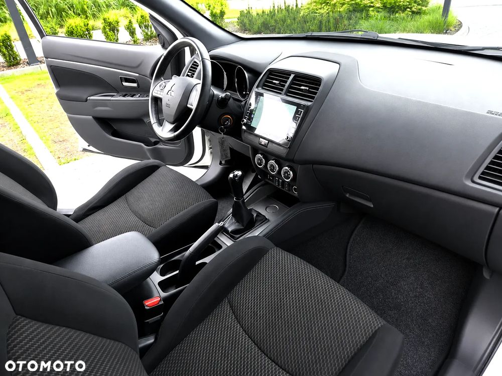 Mitsubishi ASX 1.6 Invite Navi - 11