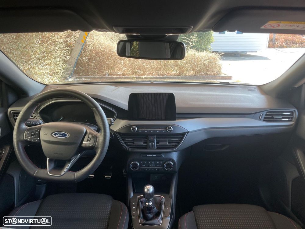 Ford Focus 1.0 EcoBoost MHEV ST-Line X - 14