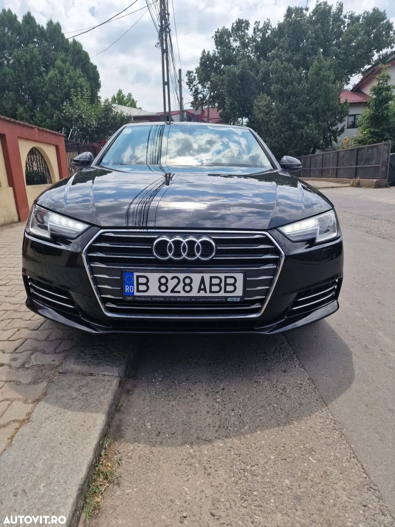 Audi A4 2.0 TDI S tronic - 1