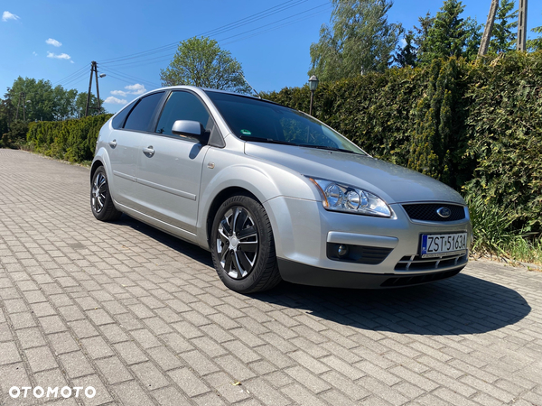 Ford Focus 1.6 Trend +