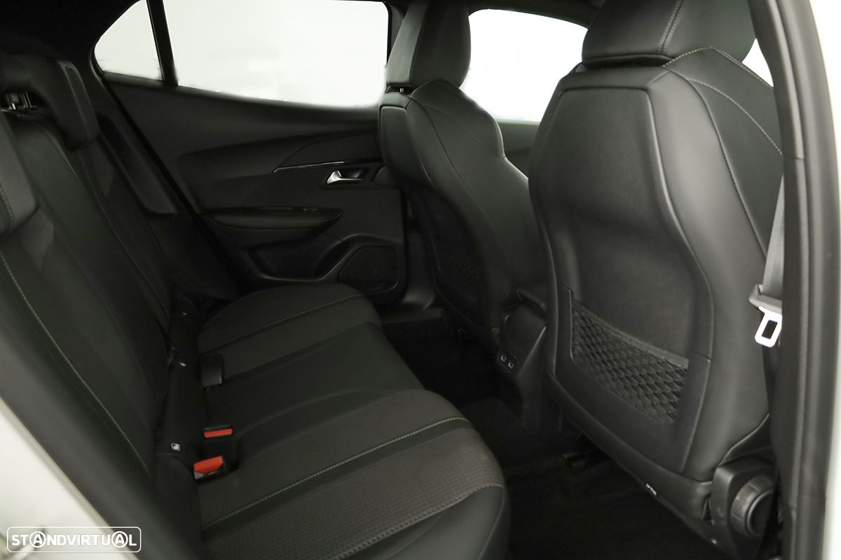 Peugeot 2008 1.2 PureTech GT EAT8 - 20