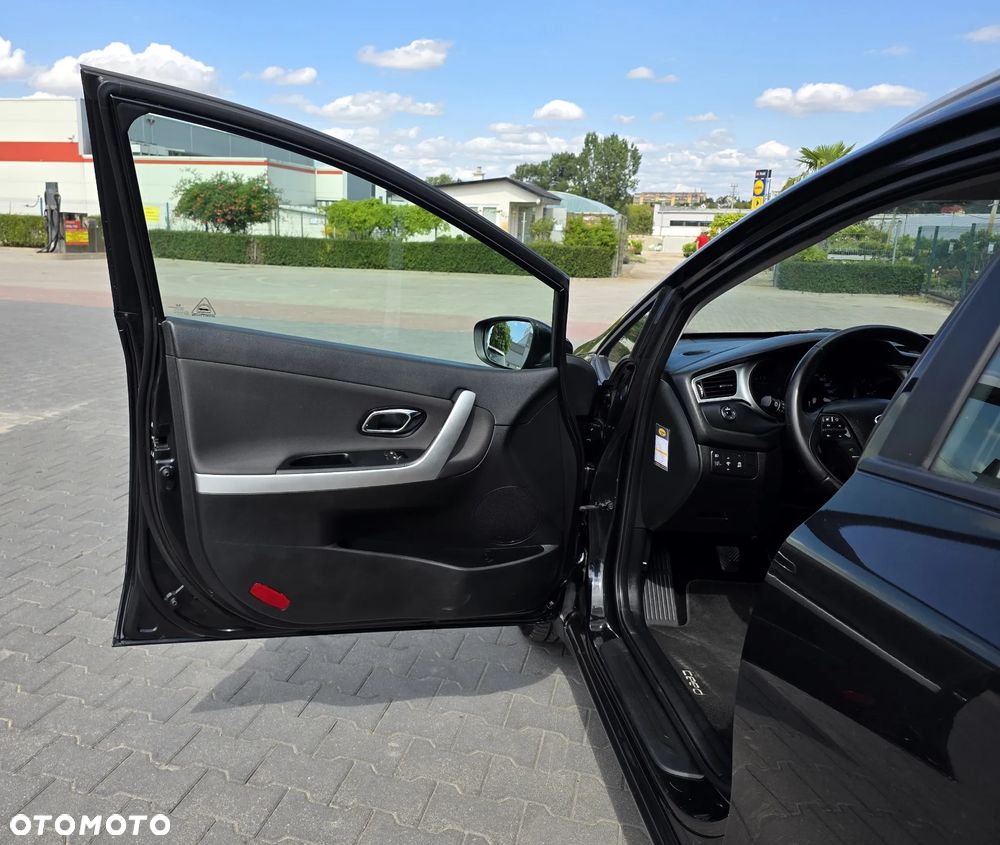 Kia Ceed 1.6 GDI ISG Dream-Team Edition - 10