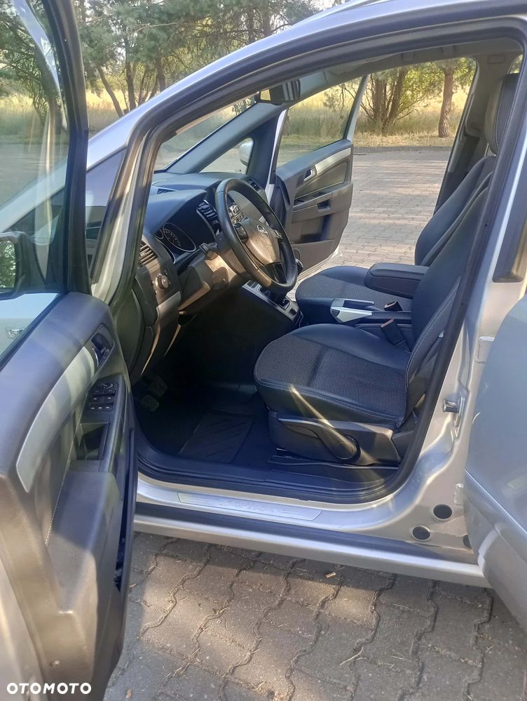 Opel Zafira 2.2 Navi - 5