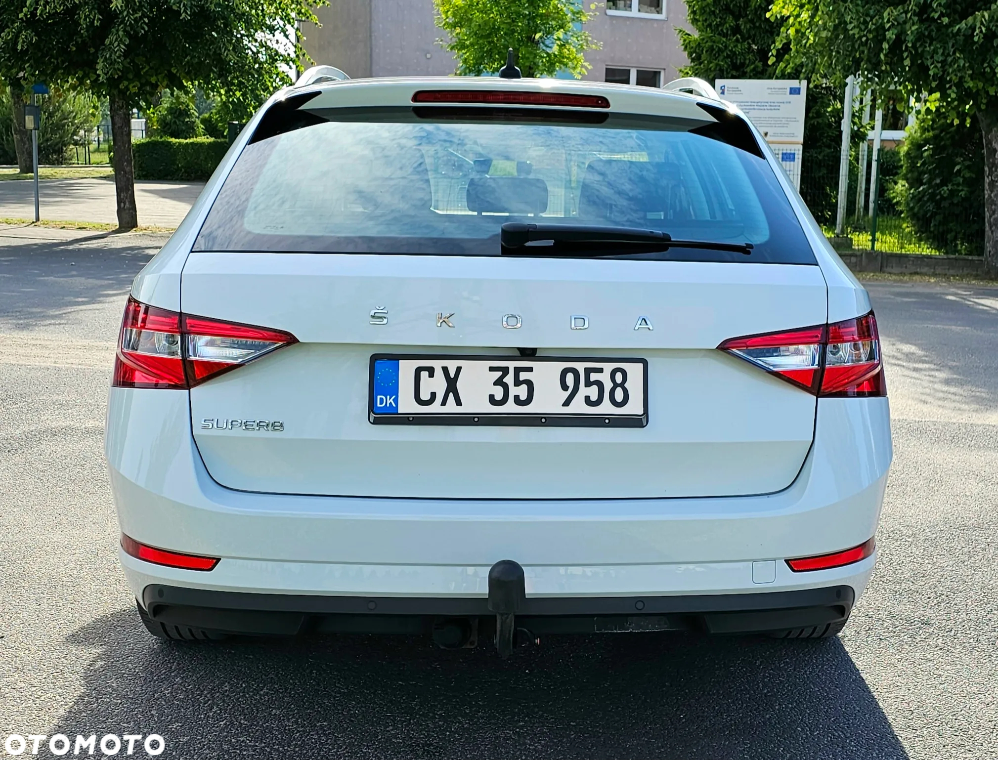 Skoda Superb Combi 2.0 TDI DSG Premium Edition - 8