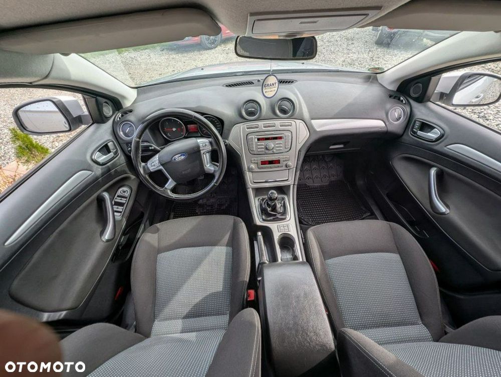 Ford Mondeo - 10