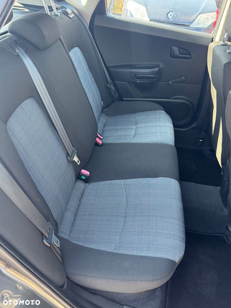 Kia Ceed 1.4 CVVT Attract - 16