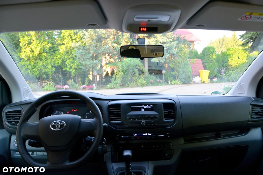 Toyota ProAce 1,5-l-D-4D L2 (8-Si.) Verso Family Comfort - 15