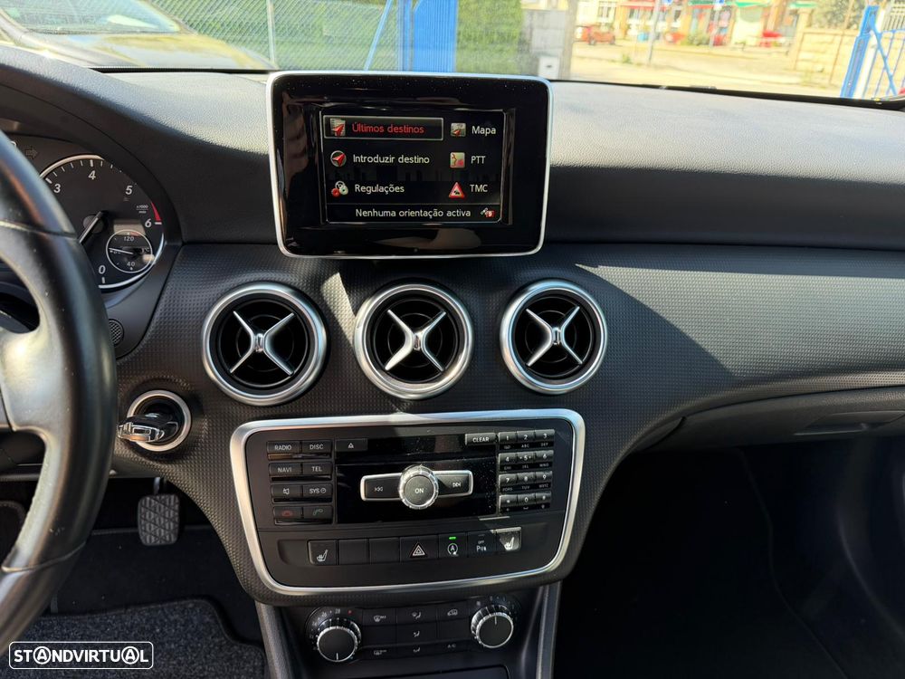 Mercedes-Benz A 180 CDI (BlueEFFICIENCY) Urban - 13