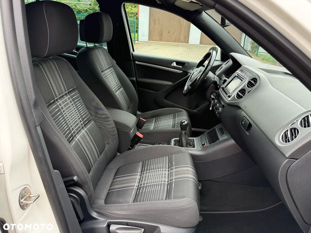 Volkswagen Tiguan - 24