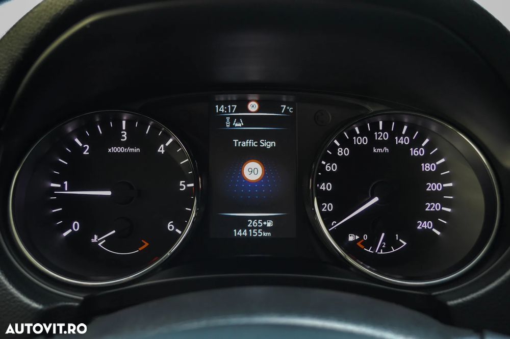 Nissan Qashqai 1.5 DCI N-Connecta - 10