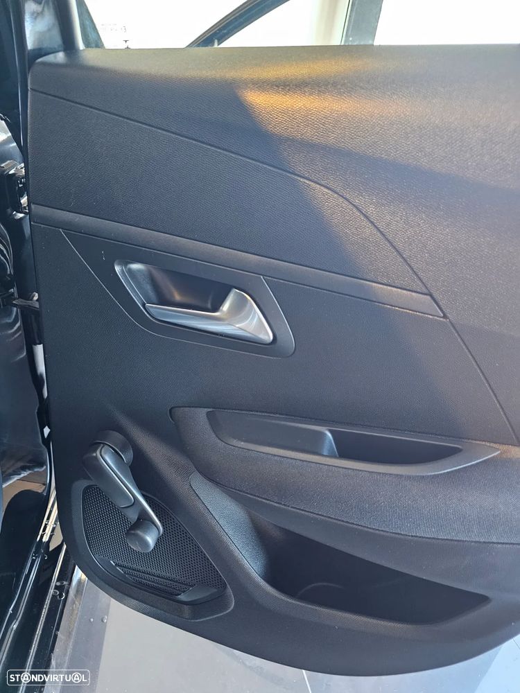 Peugeot 208 1.2 PureTech Active - 20