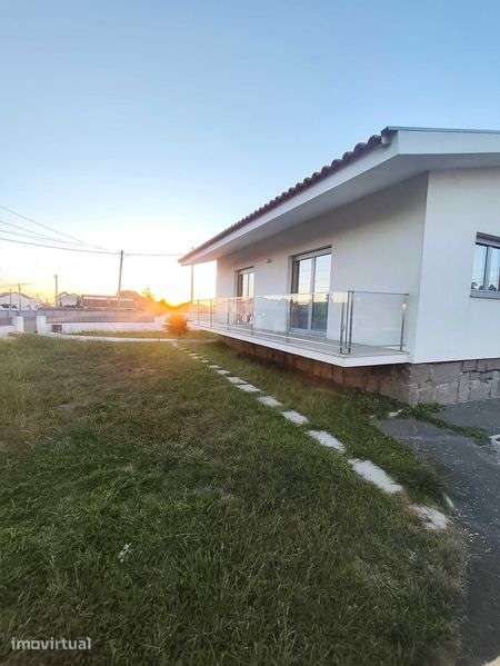 Moradia T3 com espaço exterior - Grande imagem: 2/9