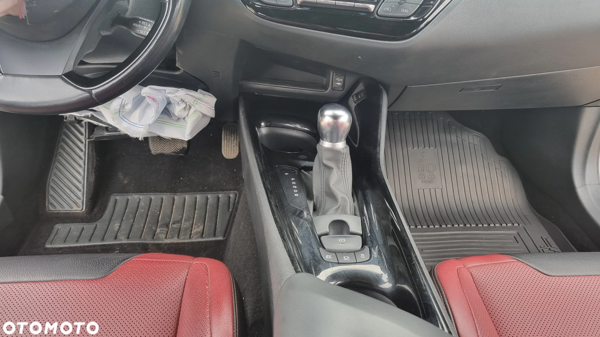 Toyota C-HR 1.8 Hybrid Comfort - 33