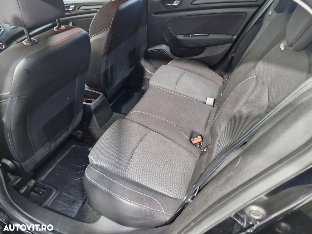 Renault Megane TCe Business - 9