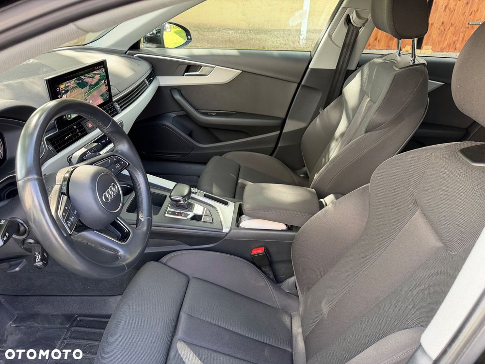 Audi A4 Limousine - 23