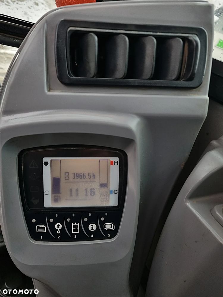 Kubota KX080-4 Koparka Gąsienicowa 8,5 tony długie ramię PLUS. Maszyna jak Nowa z Salonu. Dekra 2026r Dokumenty serwisowe książka! Import Norwegia! Klima. Pompa Tankowania. Ani deka luzów i wycieków! Silnik 4 cyl. 75 km.  Niski Oryginalny Przebieg 3960 mtg. Dodatkowe linie Hydra. Radio Bluetooth! - 33